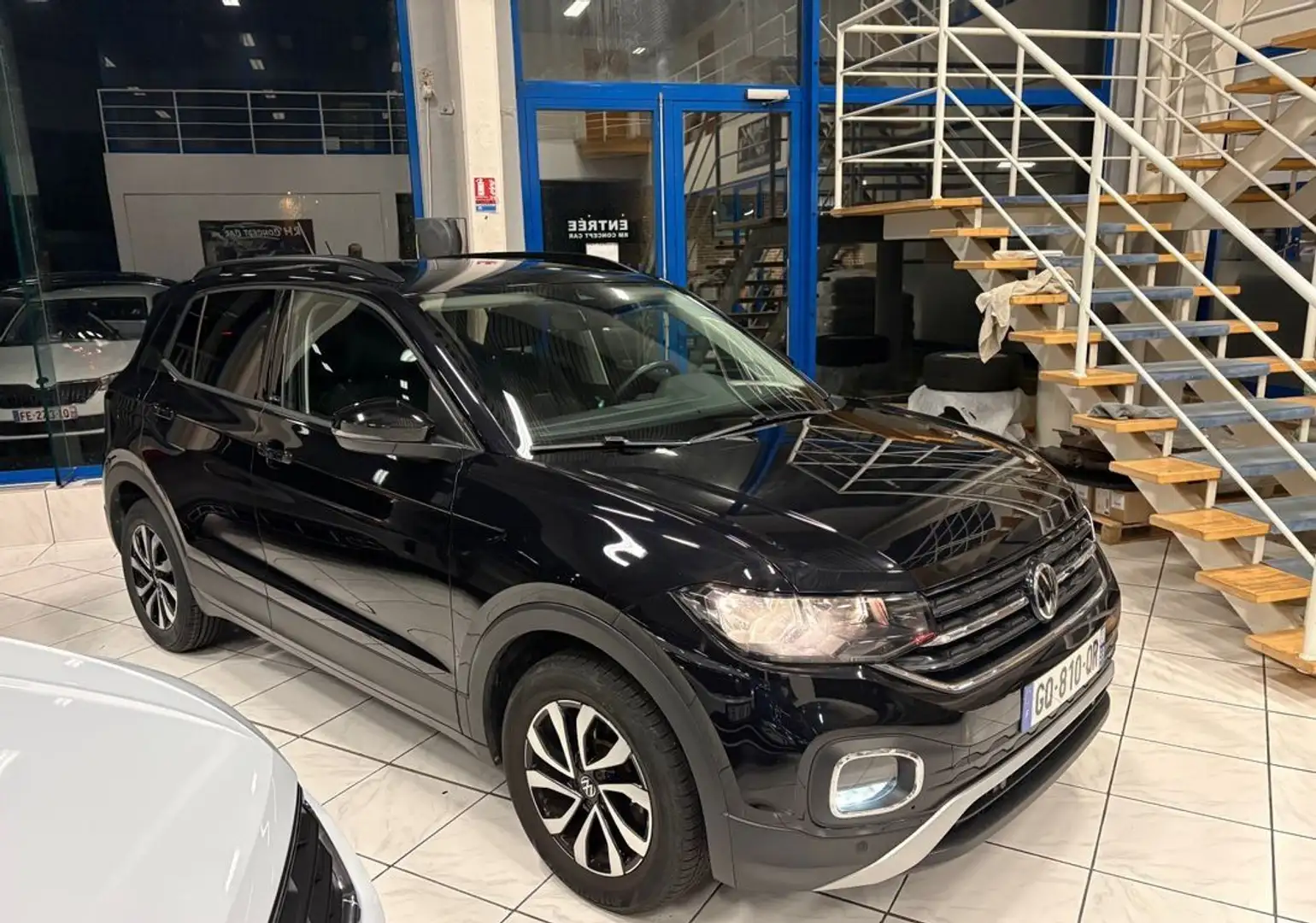 Volkswagen T-Cross 1.0 TSI DSG 110CH ACTIVE GPS-CARPLAY-JANTES ALU-RADAR DE RECUL Schwarz - 1