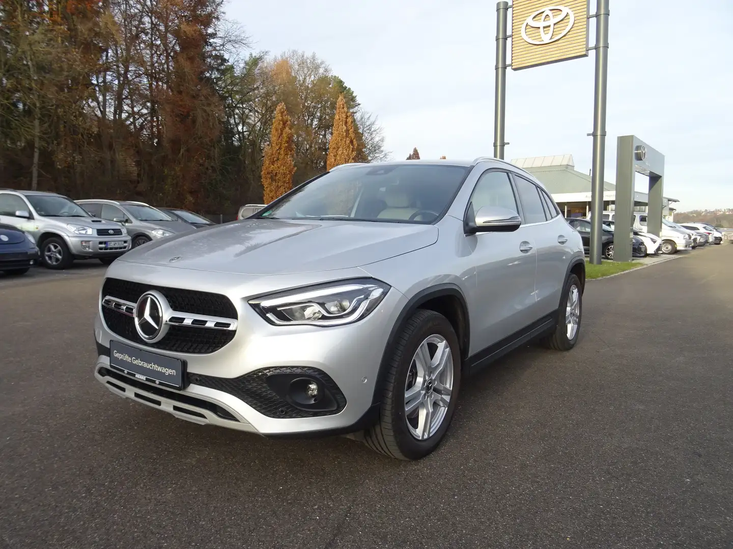 Mercedes-Benz GLA 250 GLA 250 4Matic (247.747) Grau - 1