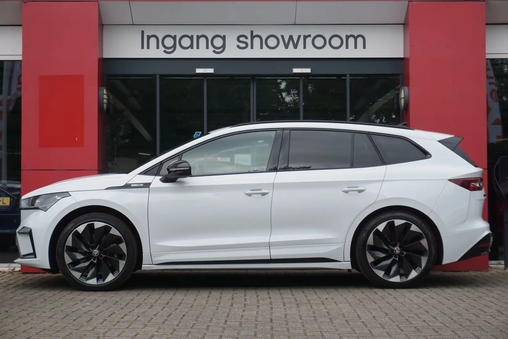 Skoda Enyaq iV 80 Sportline | Origineel NL | 1ste Eigenaar | A Wit - 2