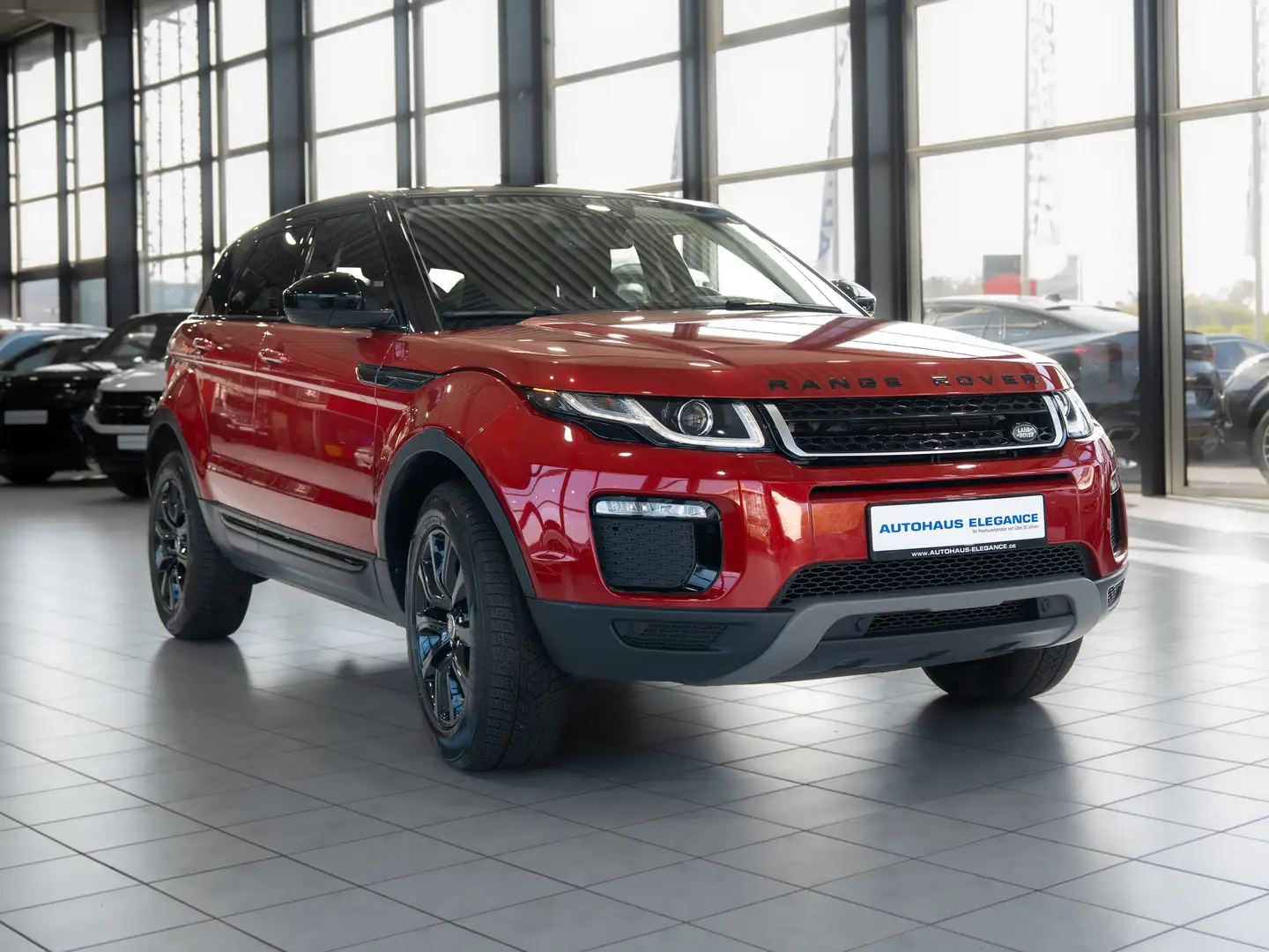 Land Rover Range Rover Evoque SE*BLACK-PAKET*PANO*SATIN*LED Rot - 2