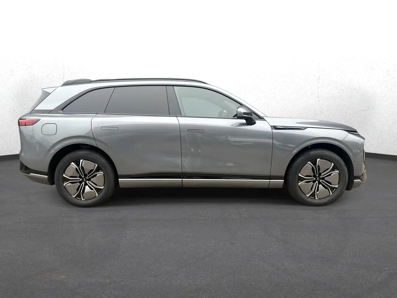 XPENG G9