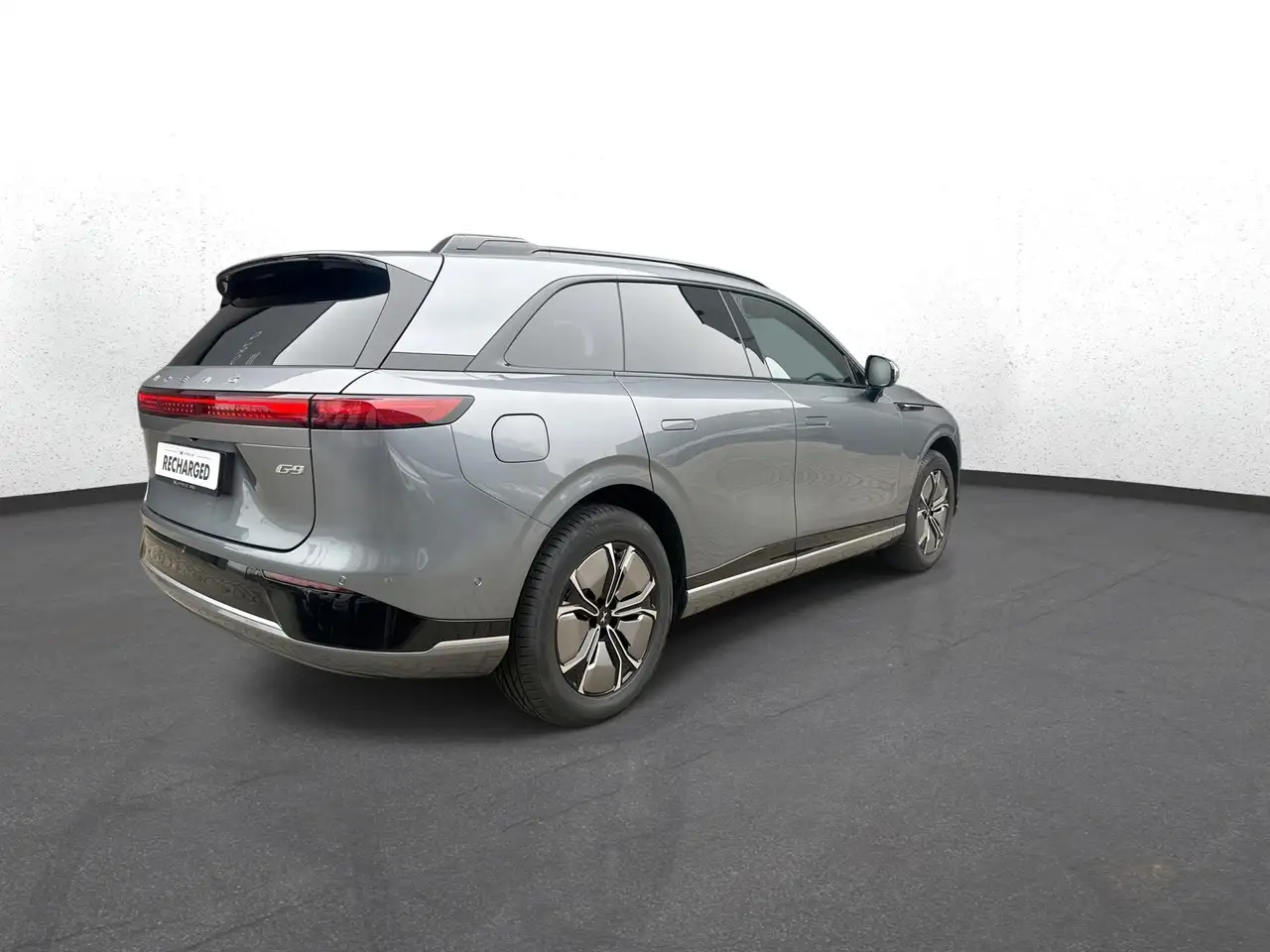XPENG G9