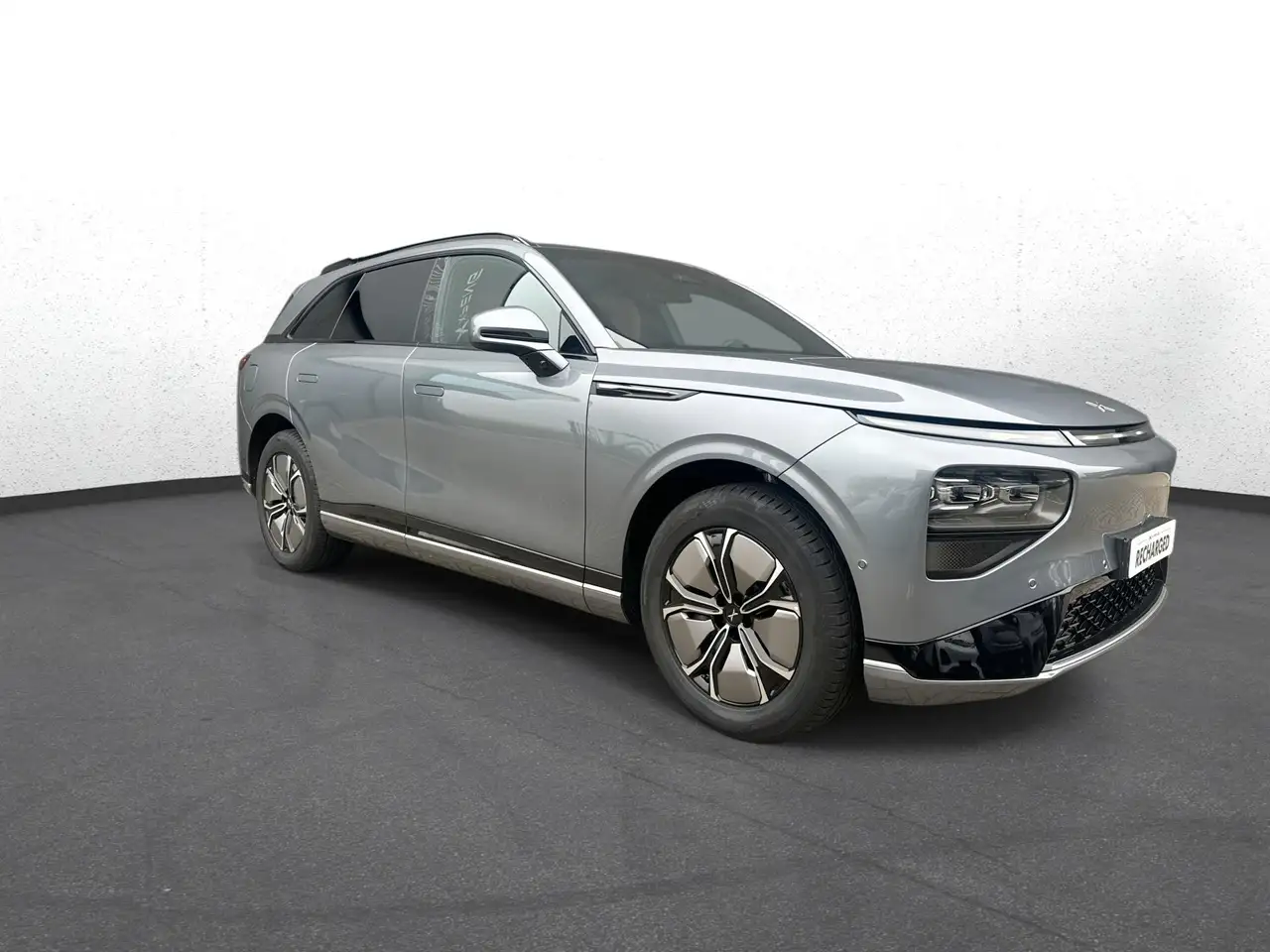 XPENG G9