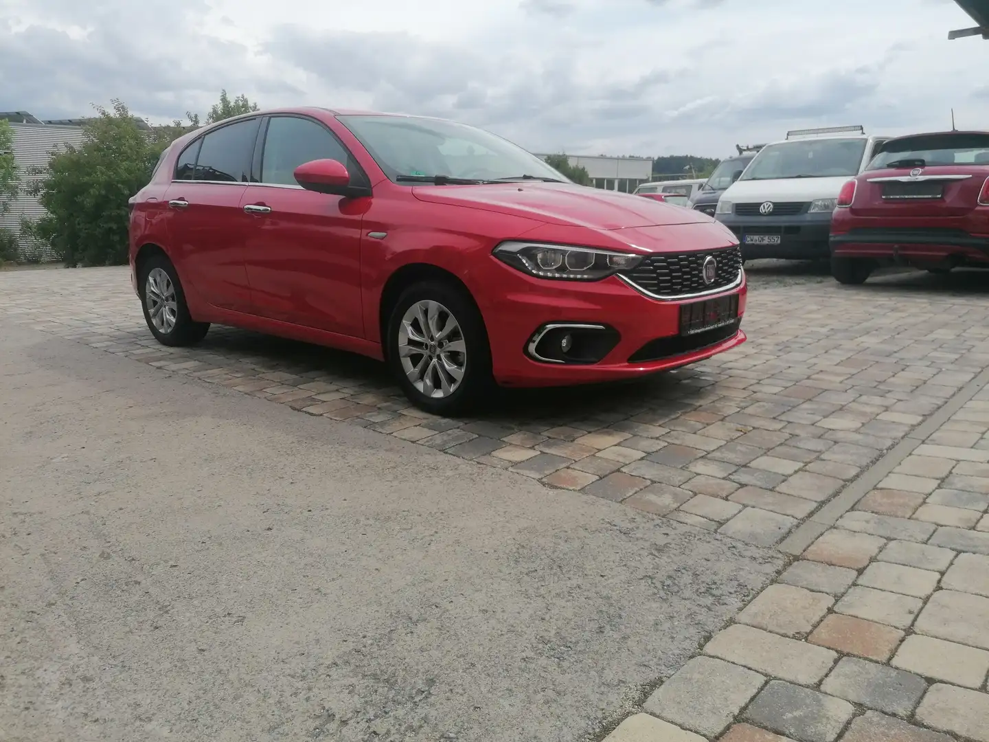 Fiat Tipo Lounge/Navi/Klimaautomatik/TÜV 09-2026/1 Hand Rot - 2