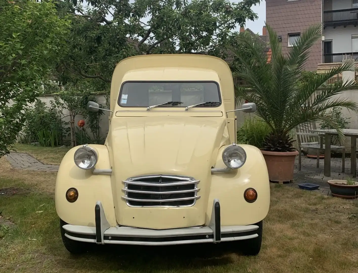 Citroen 2CV AK400, AK 400 Kastenwagen Beige - 1
