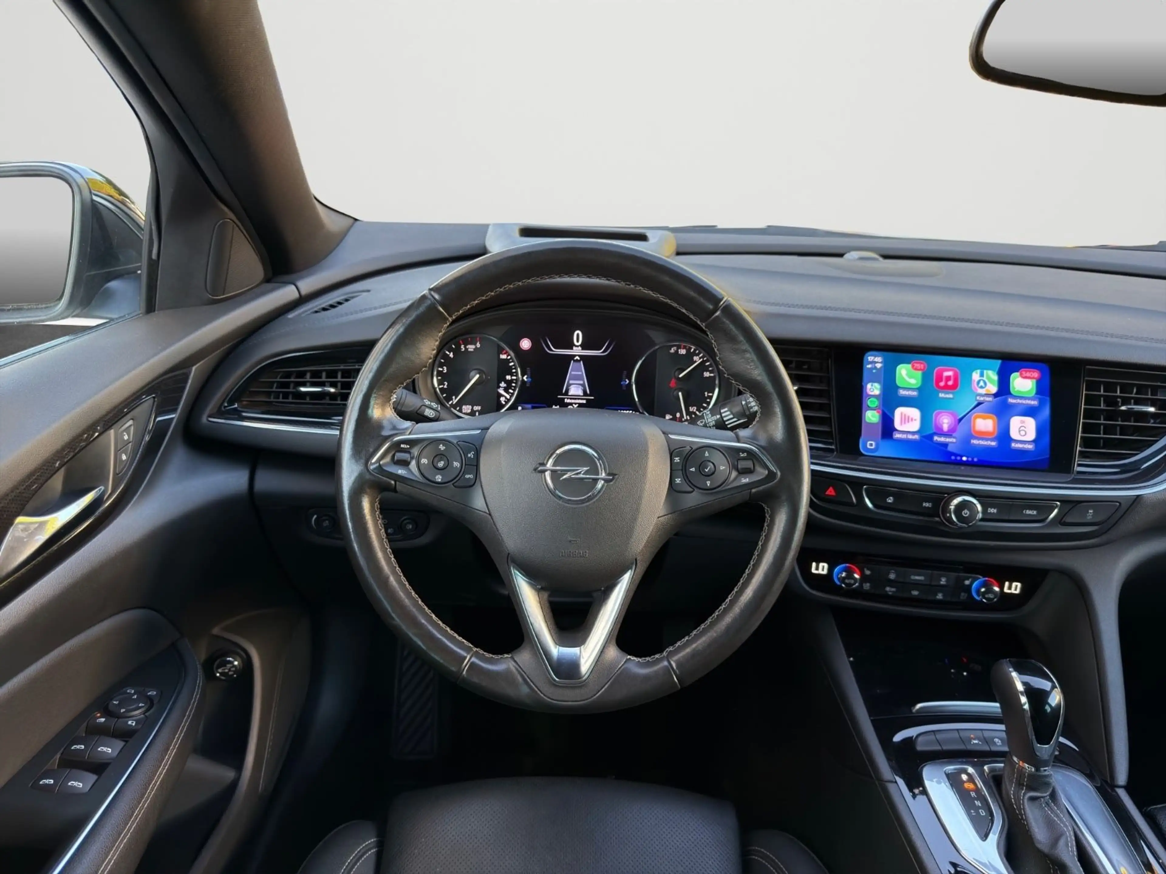 Opel Insignia B Sports Tourer*AHK*LEDER*HUD*ACC*KAMER — photo 8