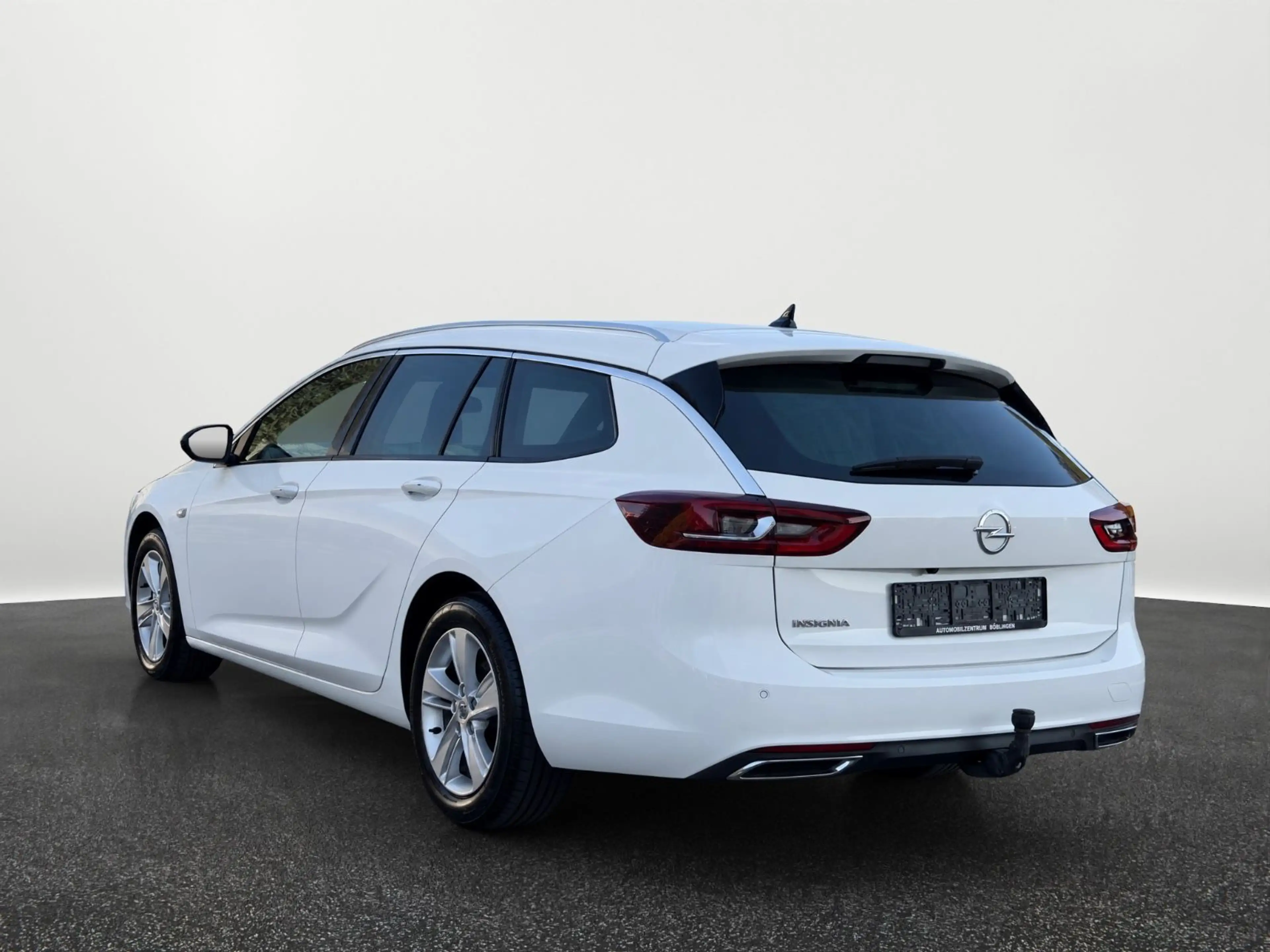 Opel Insignia B Sports Tourer*AHK*LEDER*HUD*ACC*KAMER — photo 3