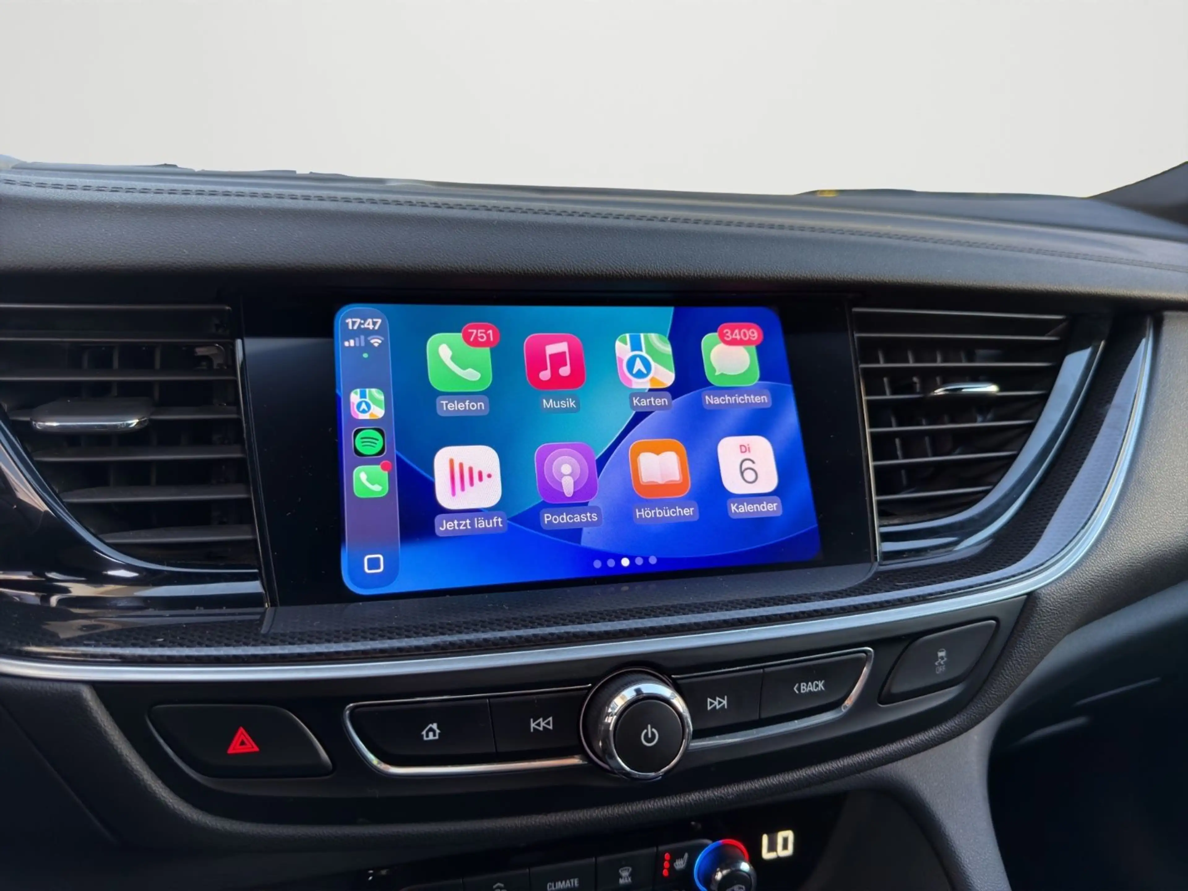 Opel Insignia B Sports Tourer*AHK*LEDER*HUD*ACC*KAMER — photo 10
