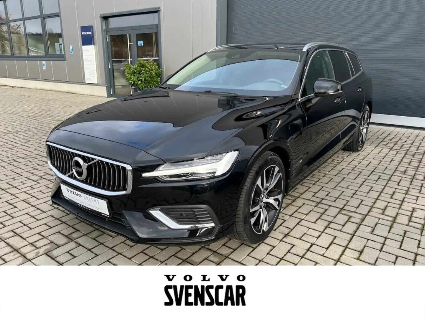 Volvo V60 Inscription Expression Recharge Plug-In Hybrid AWD Schwarz - 1