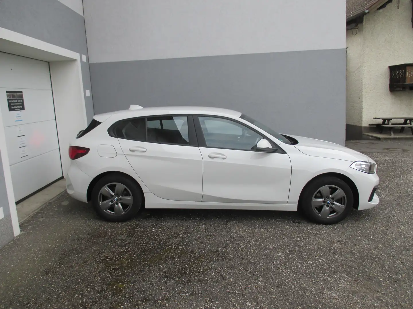 BMW 118 d F40 NAVI, BUSINESS PAKET, PDC, TEL, ALU Weiß - 2