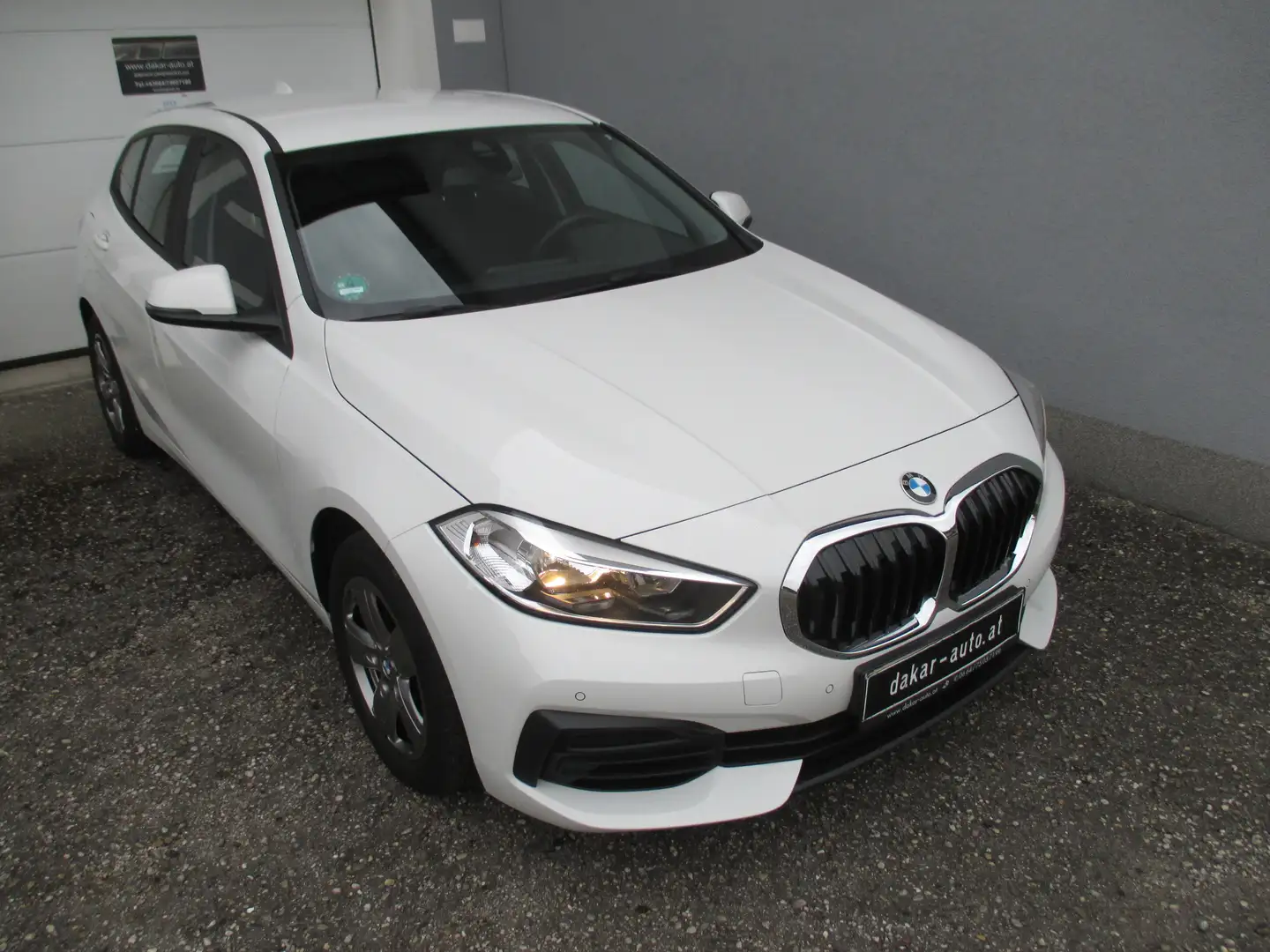 BMW 118 d F40 NAVI, BUSINESS PAKET, PDC, TEL, ALU Weiß - 1