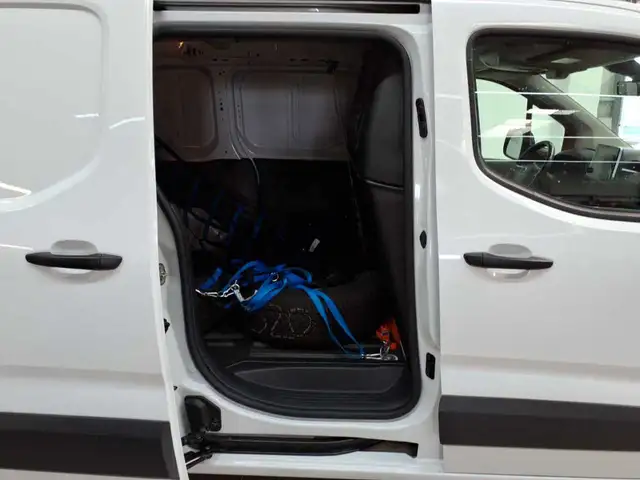 Opel Combo view 8
