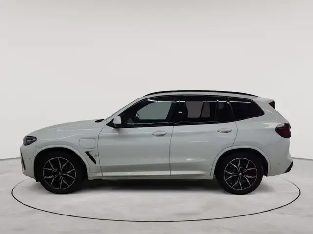 BMW X3 view 6