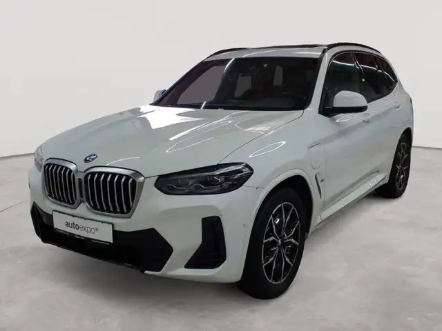 BMW X3 view 2