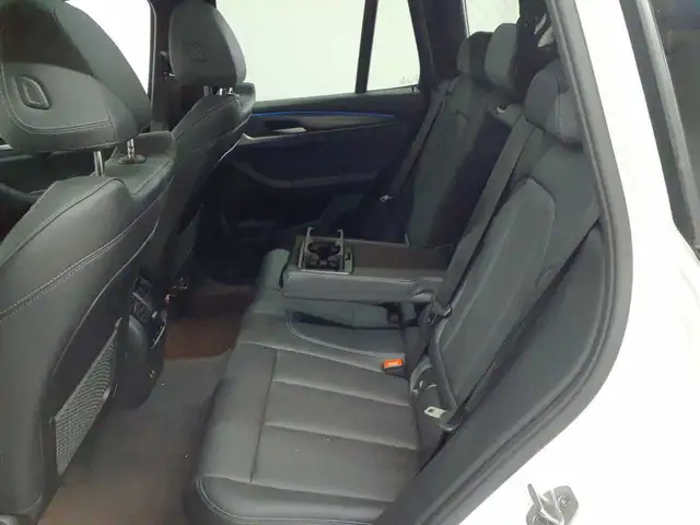 BMW X3 view 14