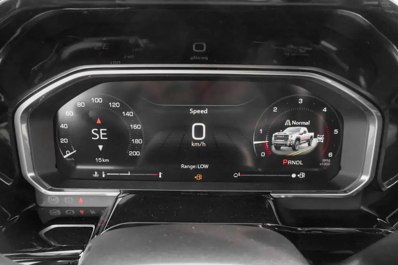 GMC Sierra 2500HD снимка GMC Sierra 2500HD