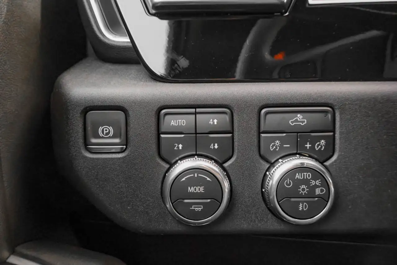 GMC Sierra 2500HD снимка GMC Sierra 2500HD