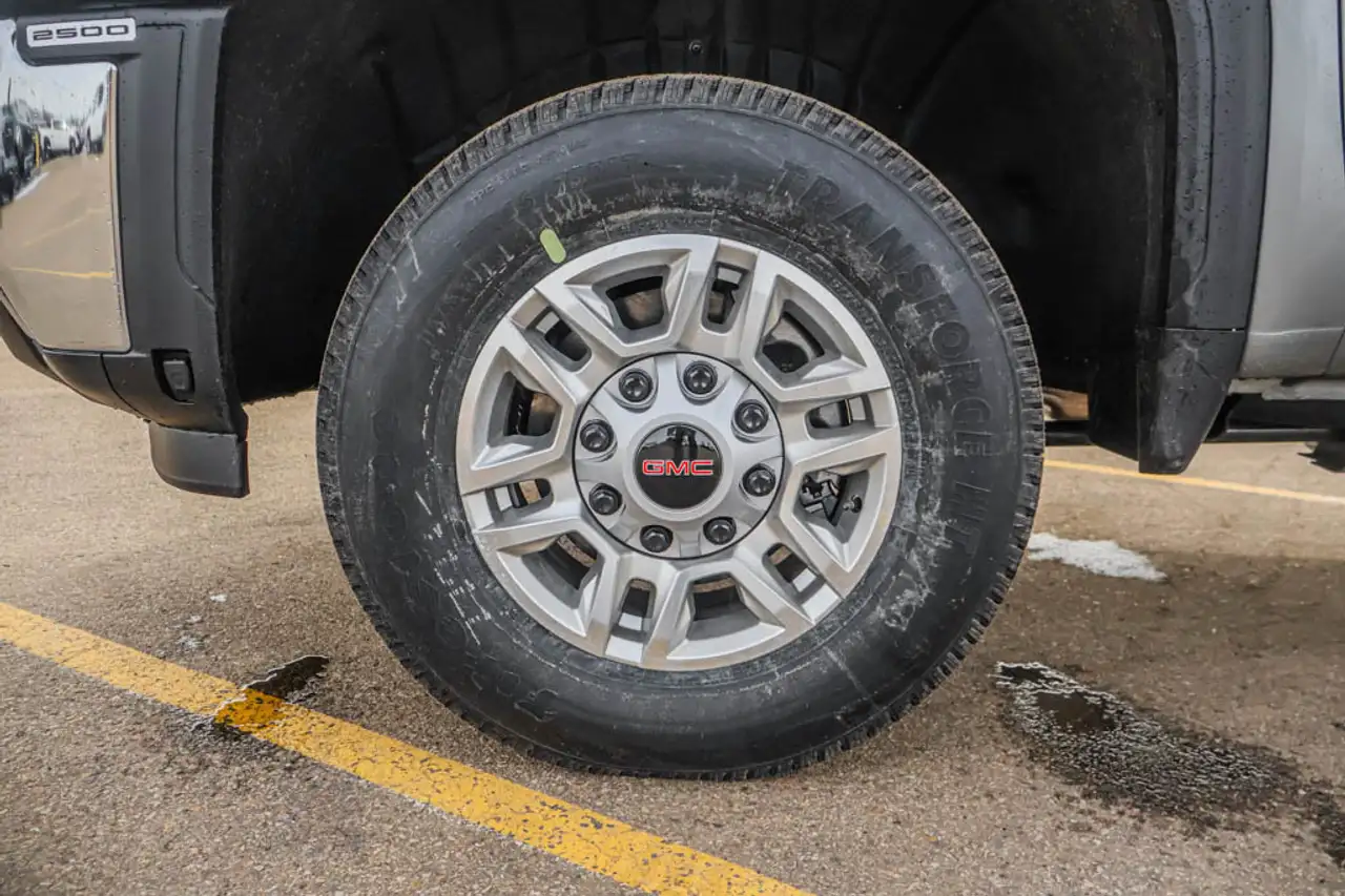 GMC Sierra 2500HD снимка GMC Sierra 2500HD