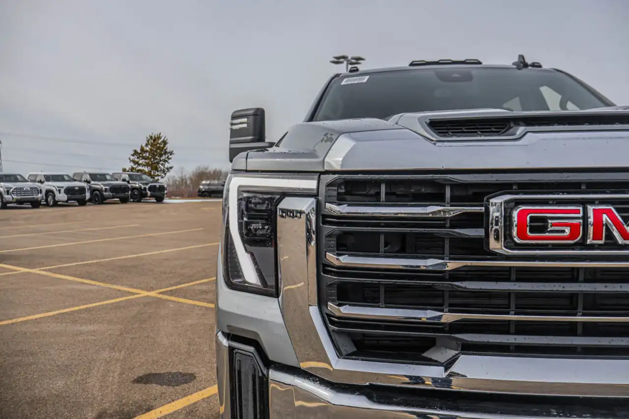 GMC Sierra 2500HD снимка GMC Sierra 2500HD