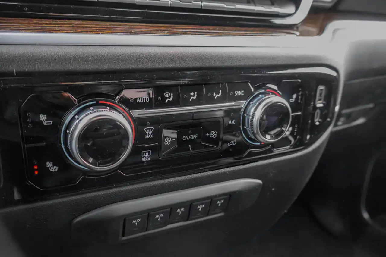 GMC Sierra 2500HD снимка GMC Sierra 2500HD