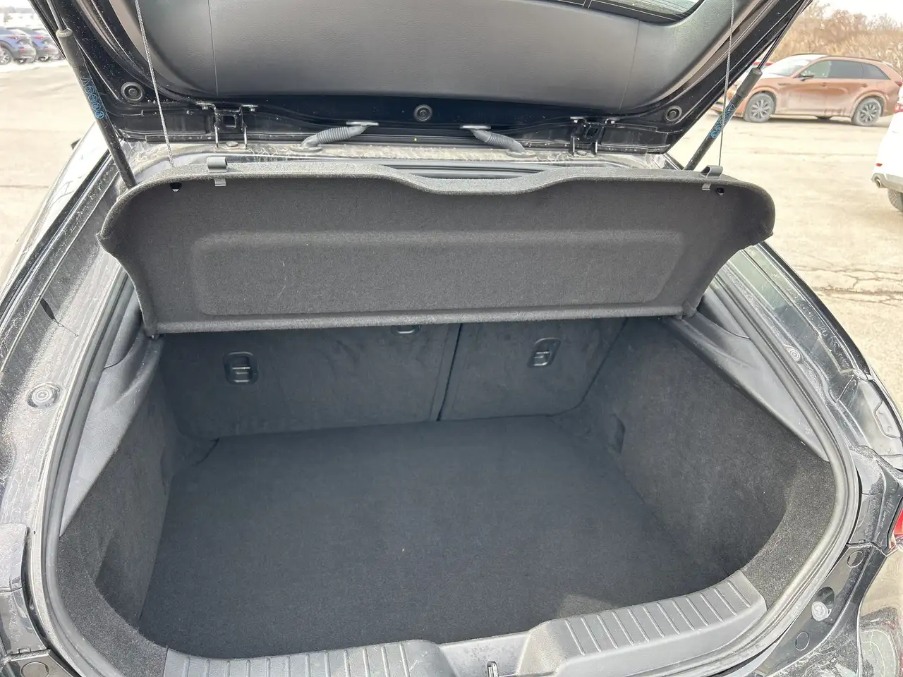 Mazda 3 снимка Mazda 3