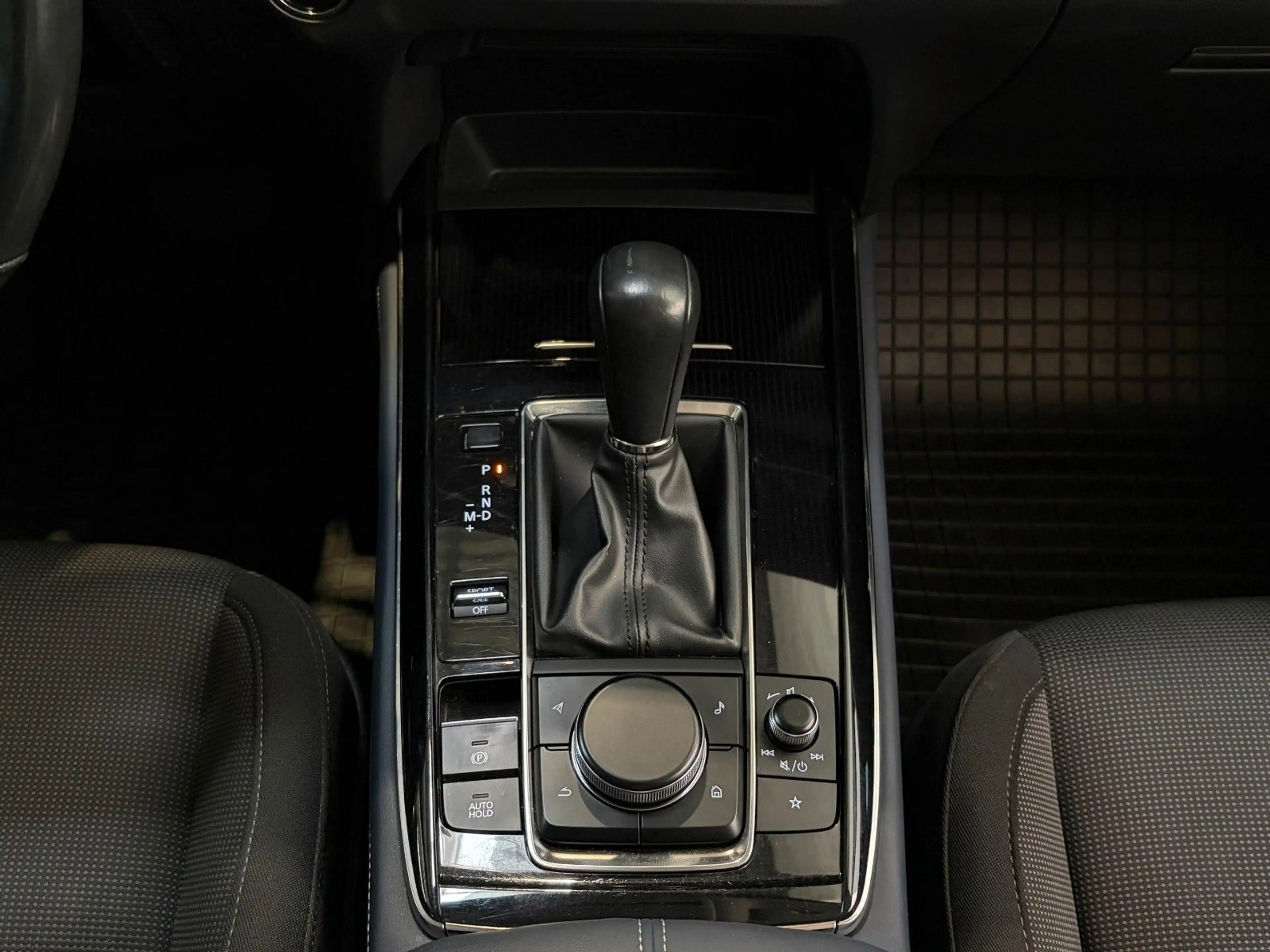Mazda CX-30 Selection 2.0 — photo 15