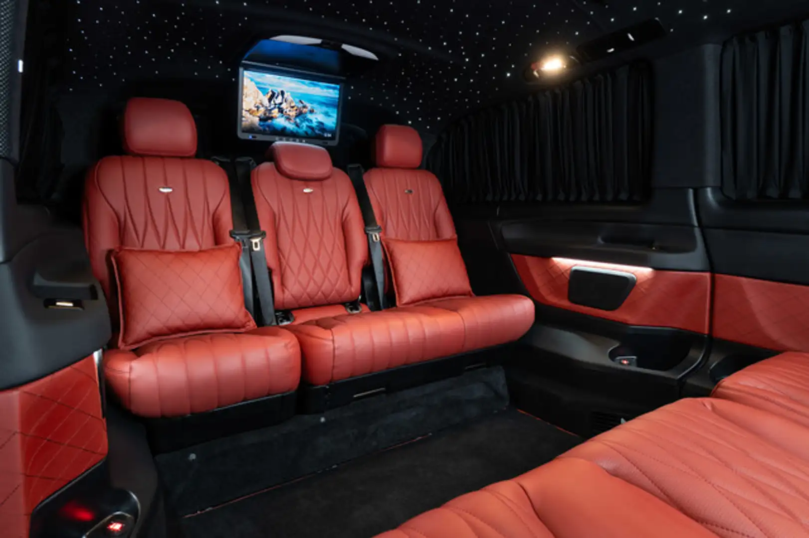 Mercedes-Benz V300 - VIP VAN - V-Klasse - Listenpreis 157.000 Schwarz - 2