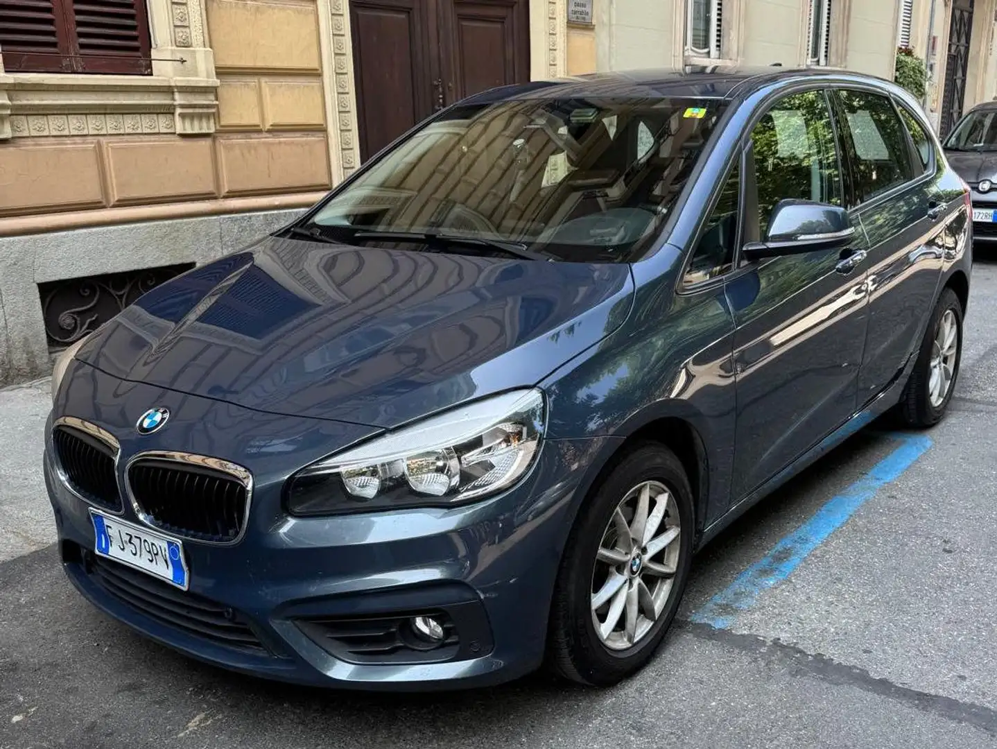 BMW 218 Serie 2  218d Tourer Advantage auto my15 Grigio - 2