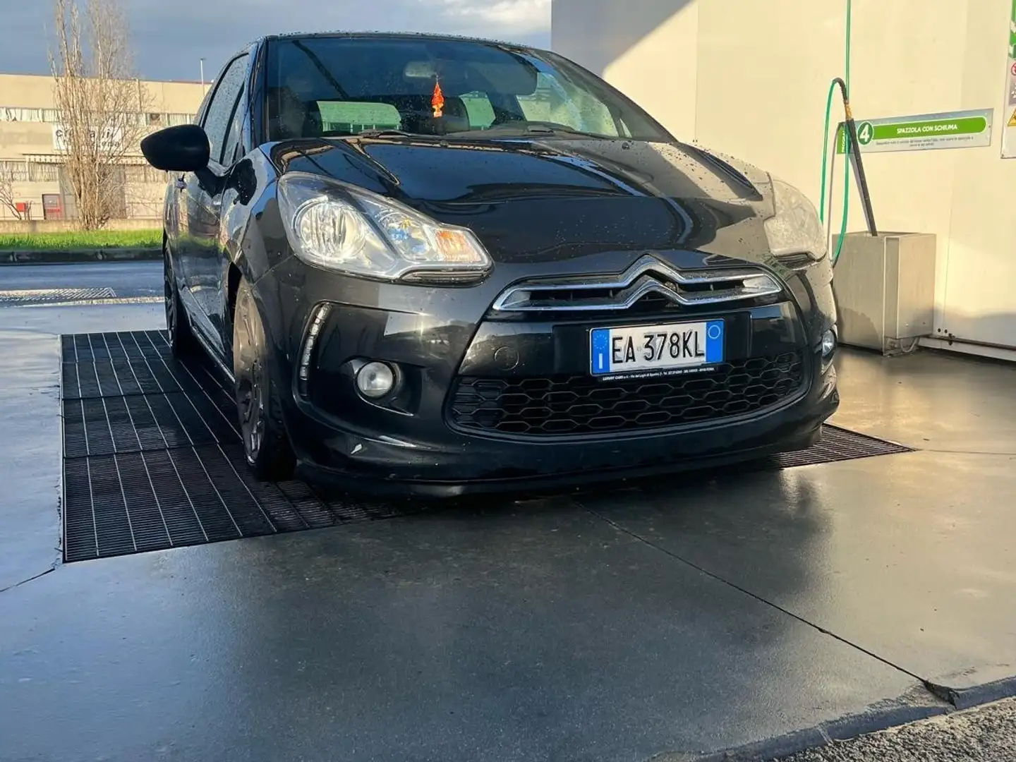 DS Automobiles DS 3 Siyah - 1