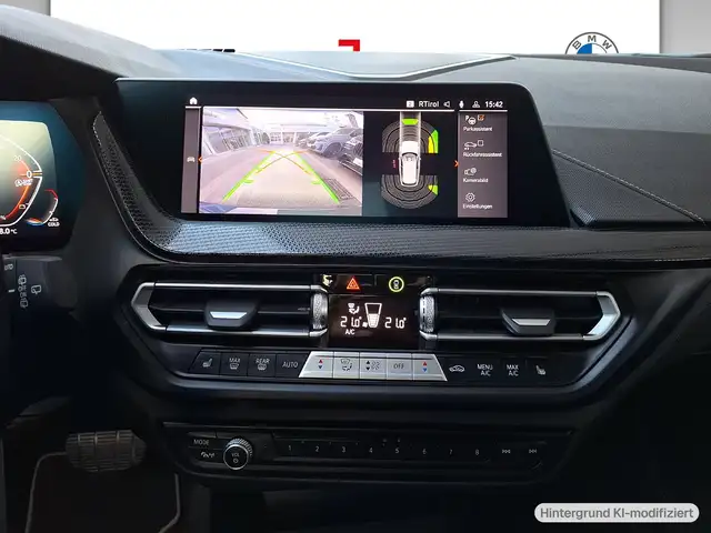 BMW 1 Series view 8