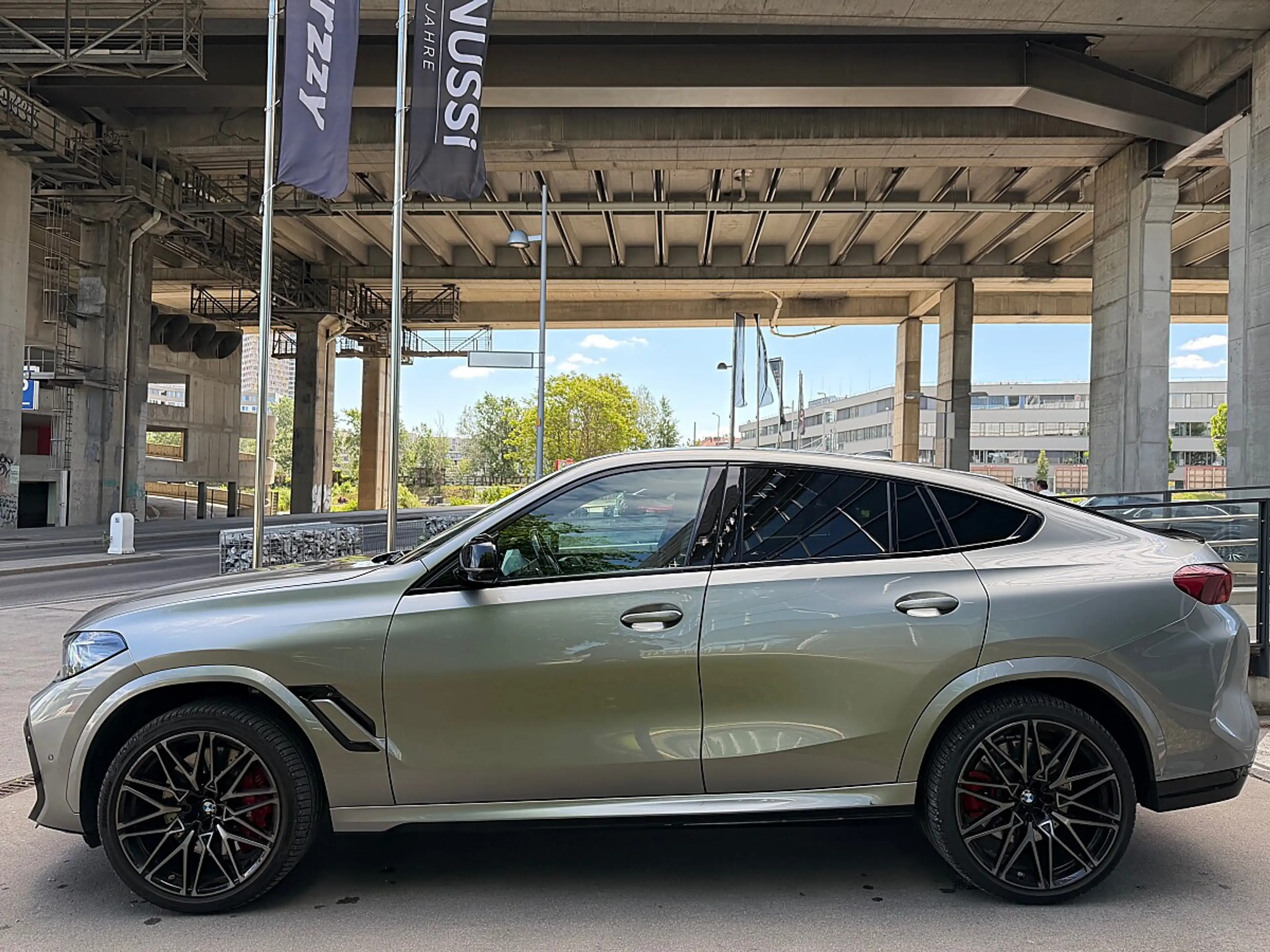BMW X6 M Competition | 625 PS | Laserlicht | Sky Lounge — photo 8