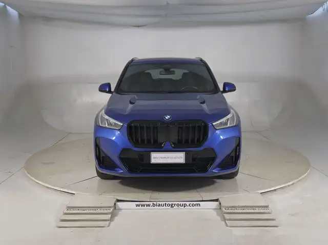 BMW X1 view 3