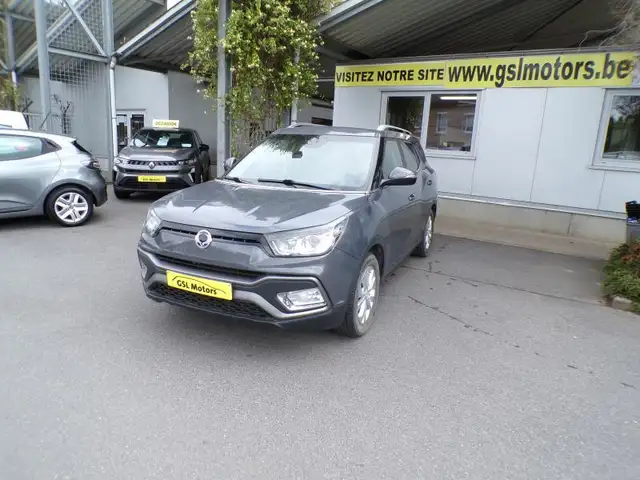 SsangYong XLV 1.600i 128cv gris 02/19 Airco GPS Camera Cruise