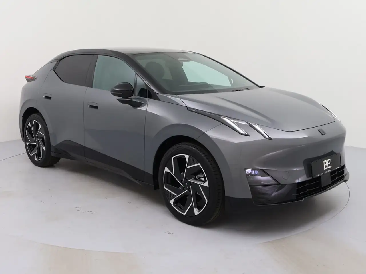 Lynk & Co 02
