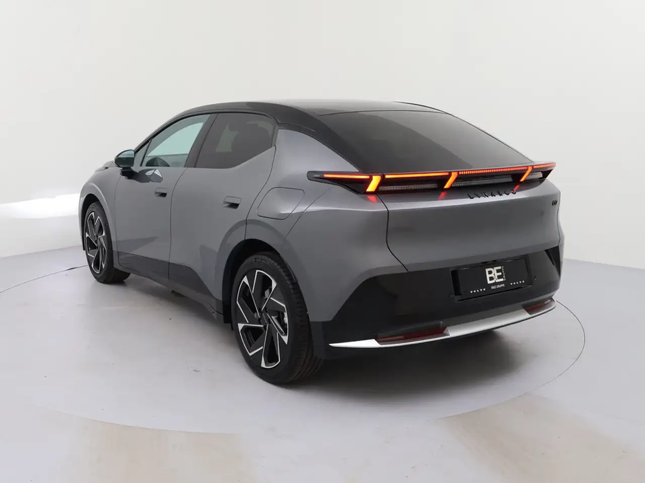 Lynk & Co 02