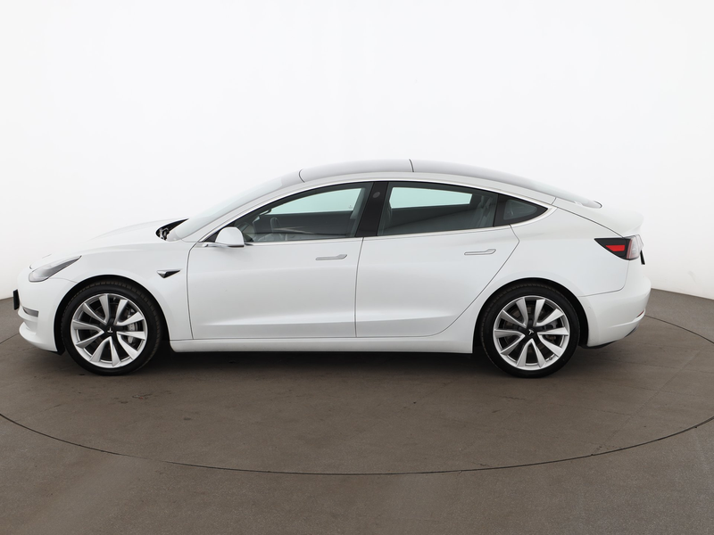 Tesla Model 3 AWD Aut LED SKY LEDER RADAR NAVI R-CAM — photo 6