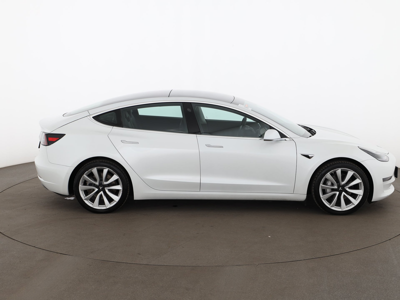 Tesla Model 3 AWD Aut LED SKY LEDER RADAR NAVI R-CAM — photo 4