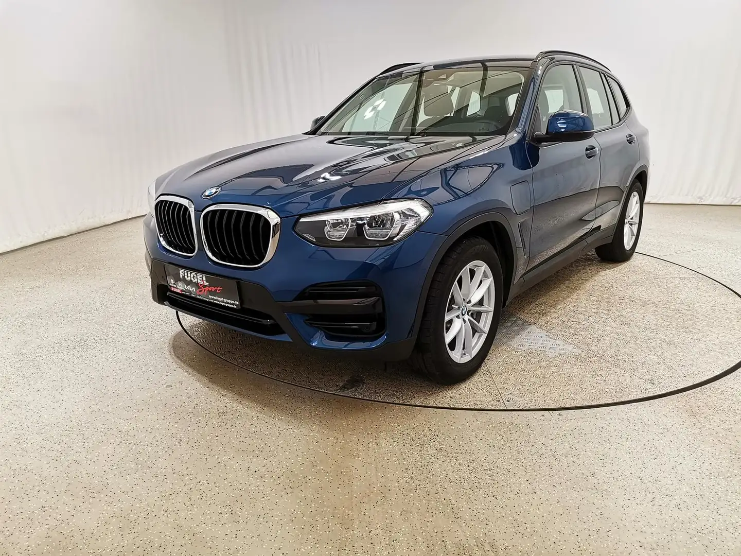 BMW X3 xDrive 30 e Advantage Business|Entertain|virt Blau - 2