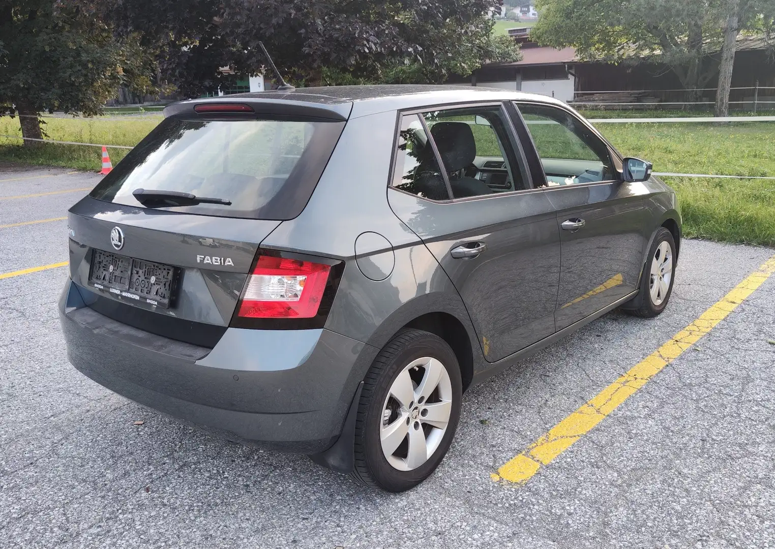 Skoda Fabia Ambition Grau - 2