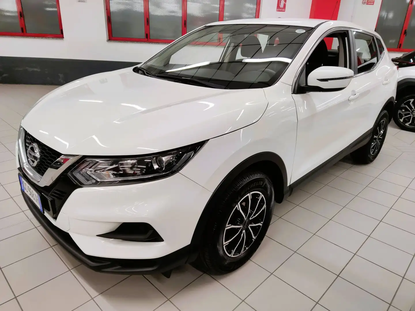 Nissan Qashqai 1.3 DIG-T 140cv Visia "SUPER PROMO" Blanc - 1