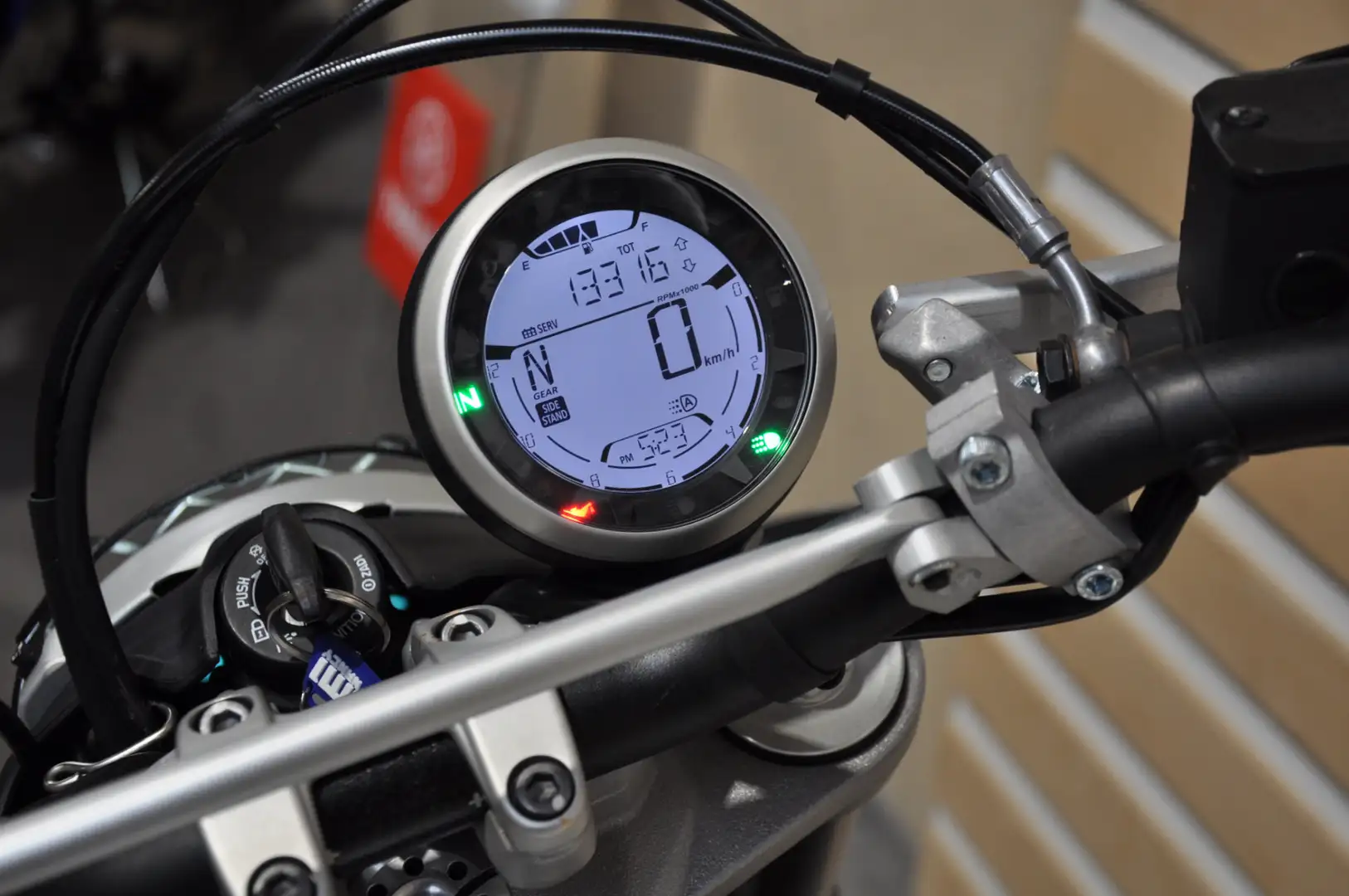 Ducati Scrambler Alb - 2