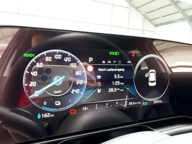 Kia E-Niro view 7