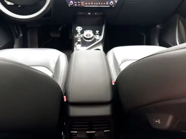 Kia E-Niro view 14