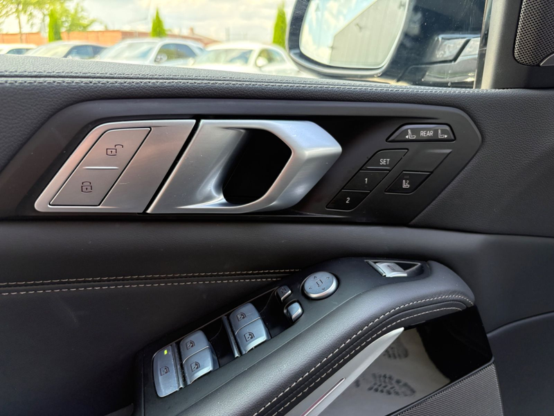 BMW X7 xDrive 40 i M Sport -HUD -22Zoll -Laserlicht — photo 11