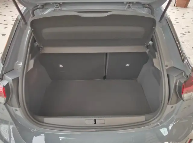 Opel Corsa view 9