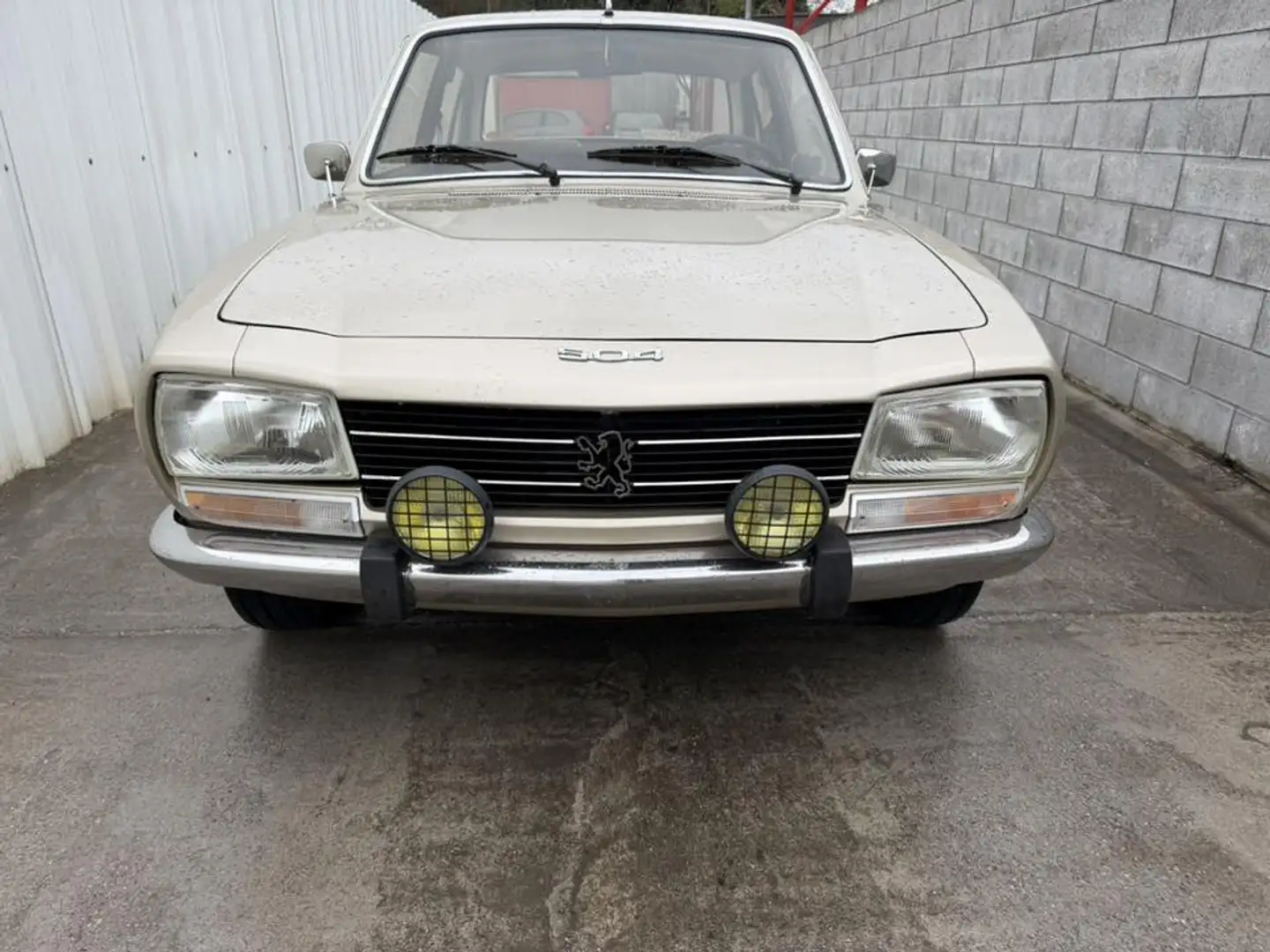 Peugeot 504 GL essence Beige - 1