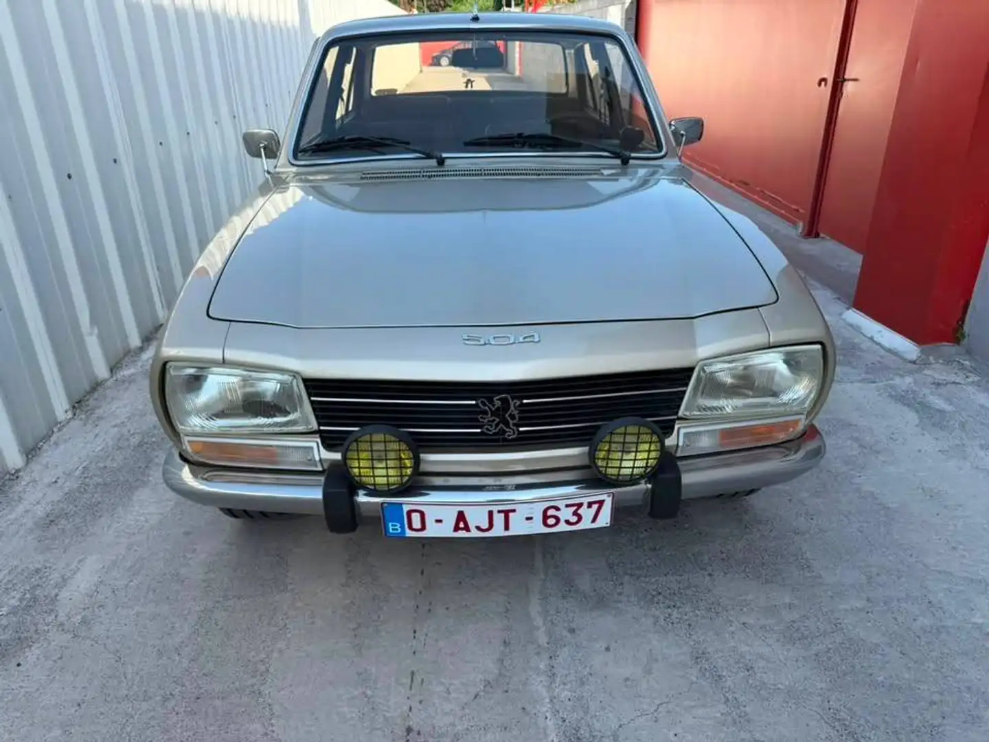 Peugeot 504 GL essence Beige - 2