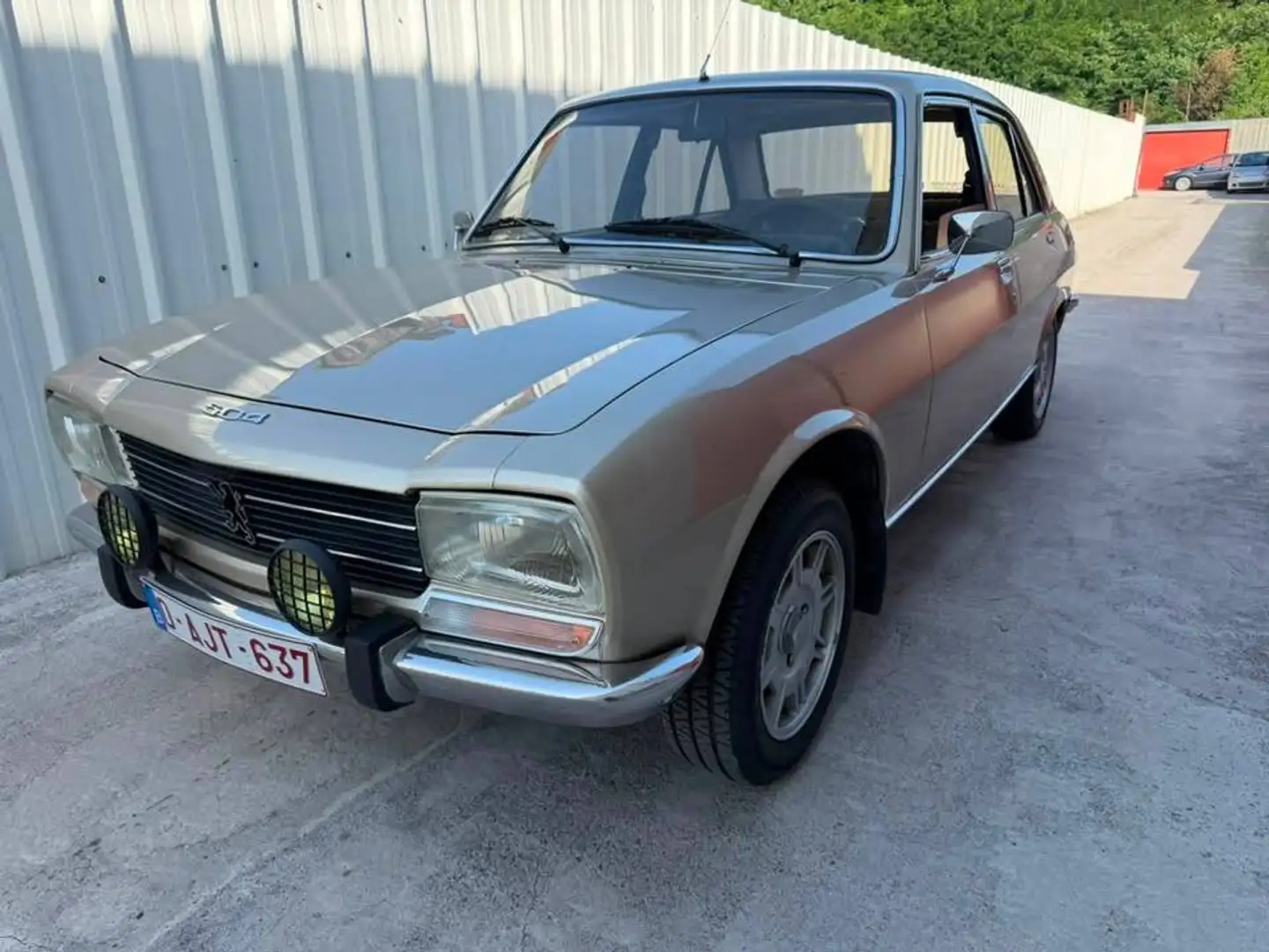 Peugeot 504 GL essence Beige - 1