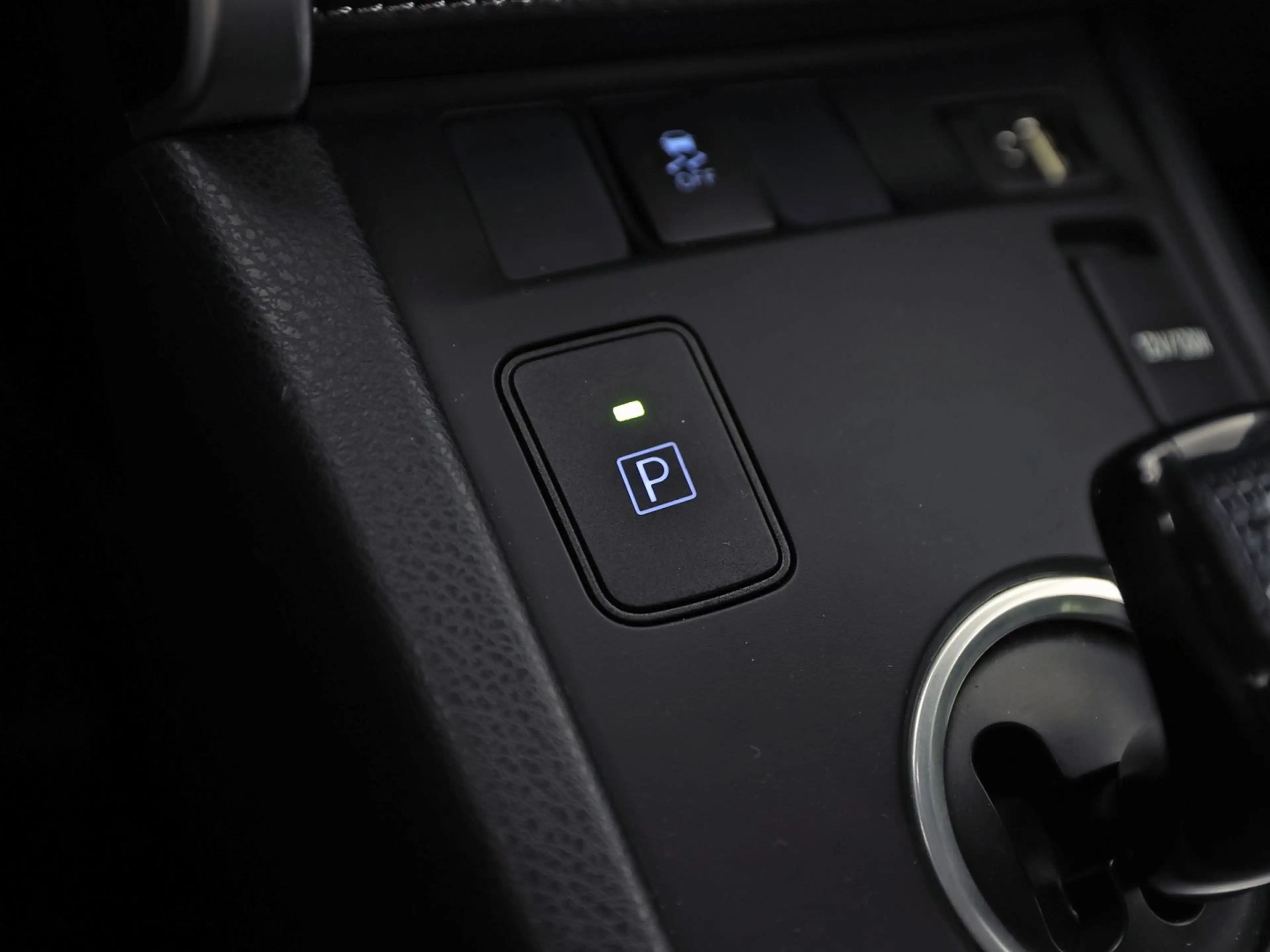 Toyota Auris 1.8 Hybrid Sport Automaat (NAVIGATIE, CAMERA, CRUI — photo 27