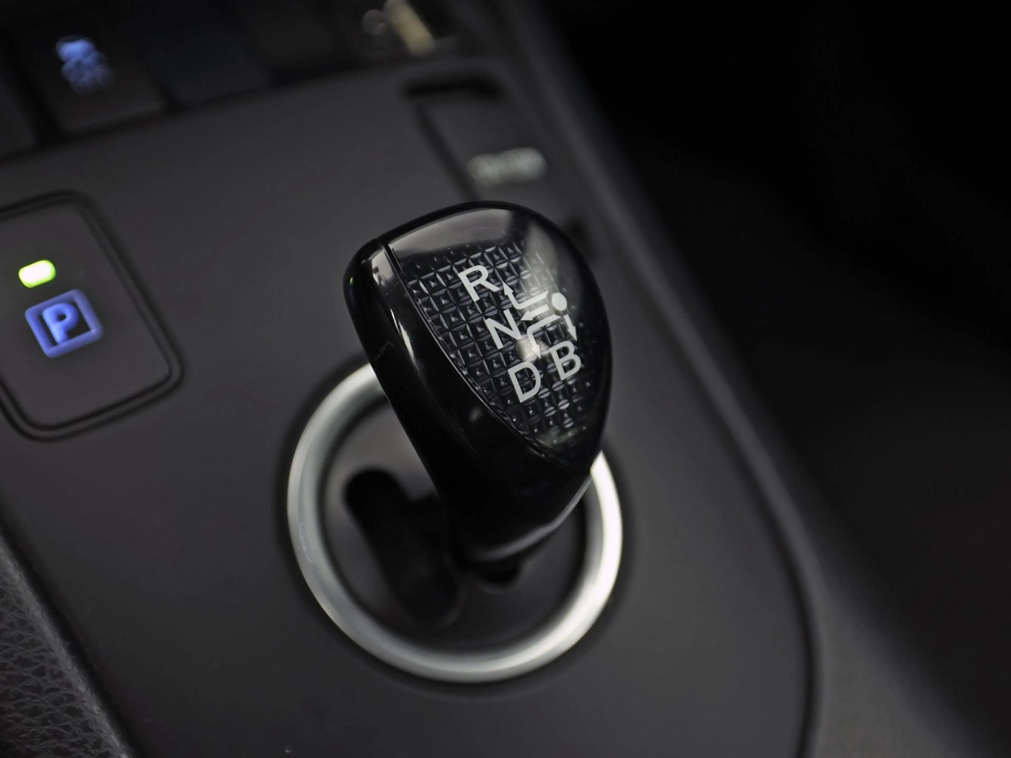 Toyota Auris 1.8 Hybrid Sport Automaat (NAVIGATIE, CAMERA, CRUI — photo 10